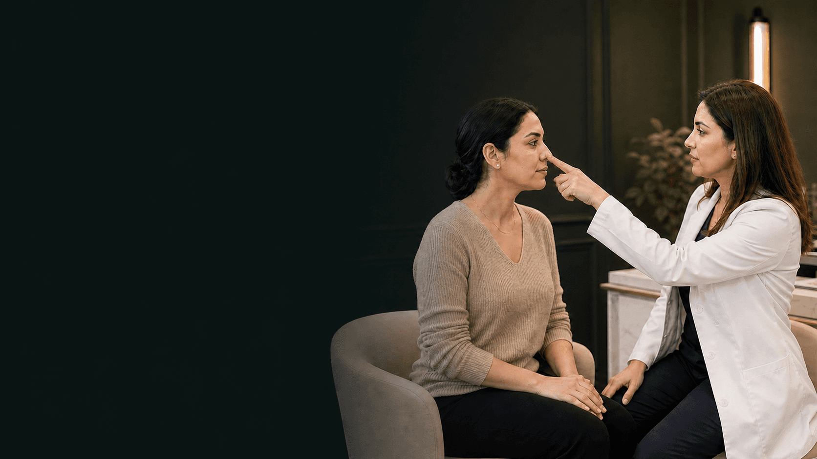 چهره طبیعی مراجعه‌کننده برای مشاوره سانترال لب