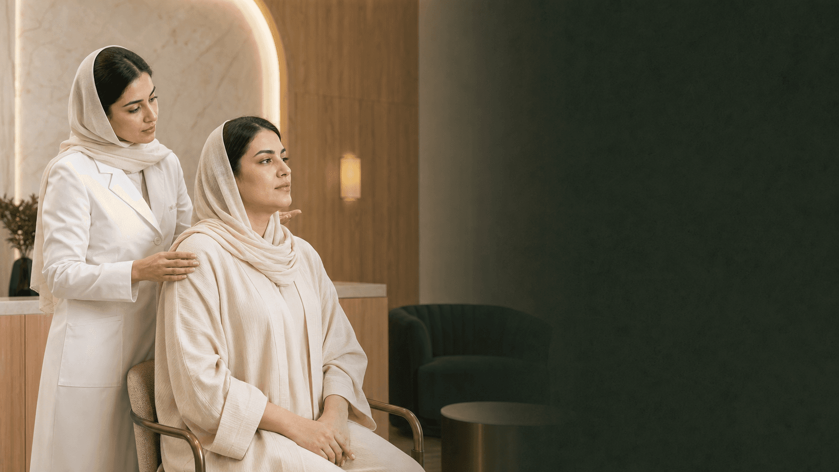 ارزیابی خط فک و غبغب مراجعه‌کننده در جلسه مشاوره